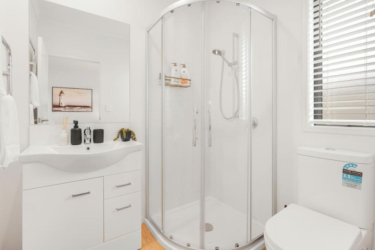 Modern And Central With 2 Ensuites -By Kosh Bnb Hamilton Ngoại thất bức ảnh